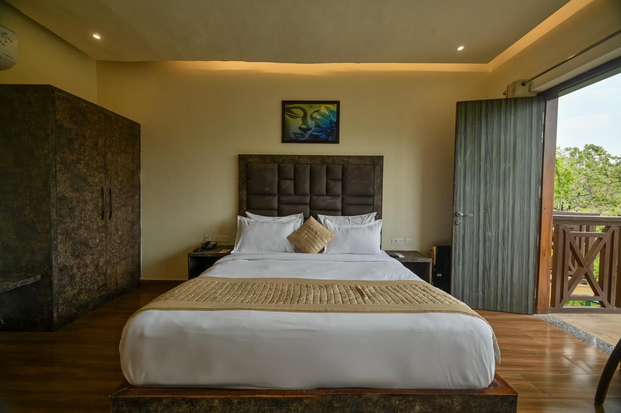 Aavaas Hill Resort Lansdowne Quarto foto