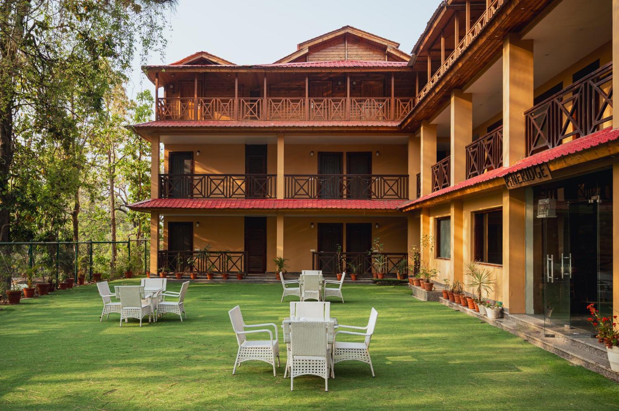 Aavaas Hill Resort Lansdowne Exterior foto